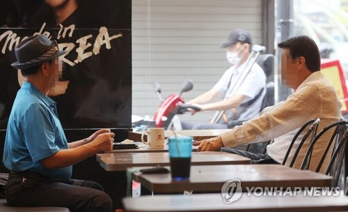 노후 대비·세액공제 관련 관심이 높아지면서 금융사들이 300조원에 달하는 퇴직연금 유치에 사활을 걸었다. 연합뉴스